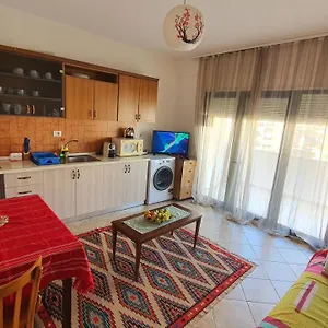 https://la-casita.hotels-in-tirana.com