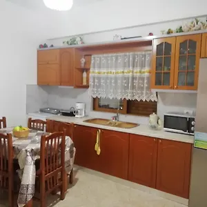 Skrapalli Guest House Ksamil Appartamento